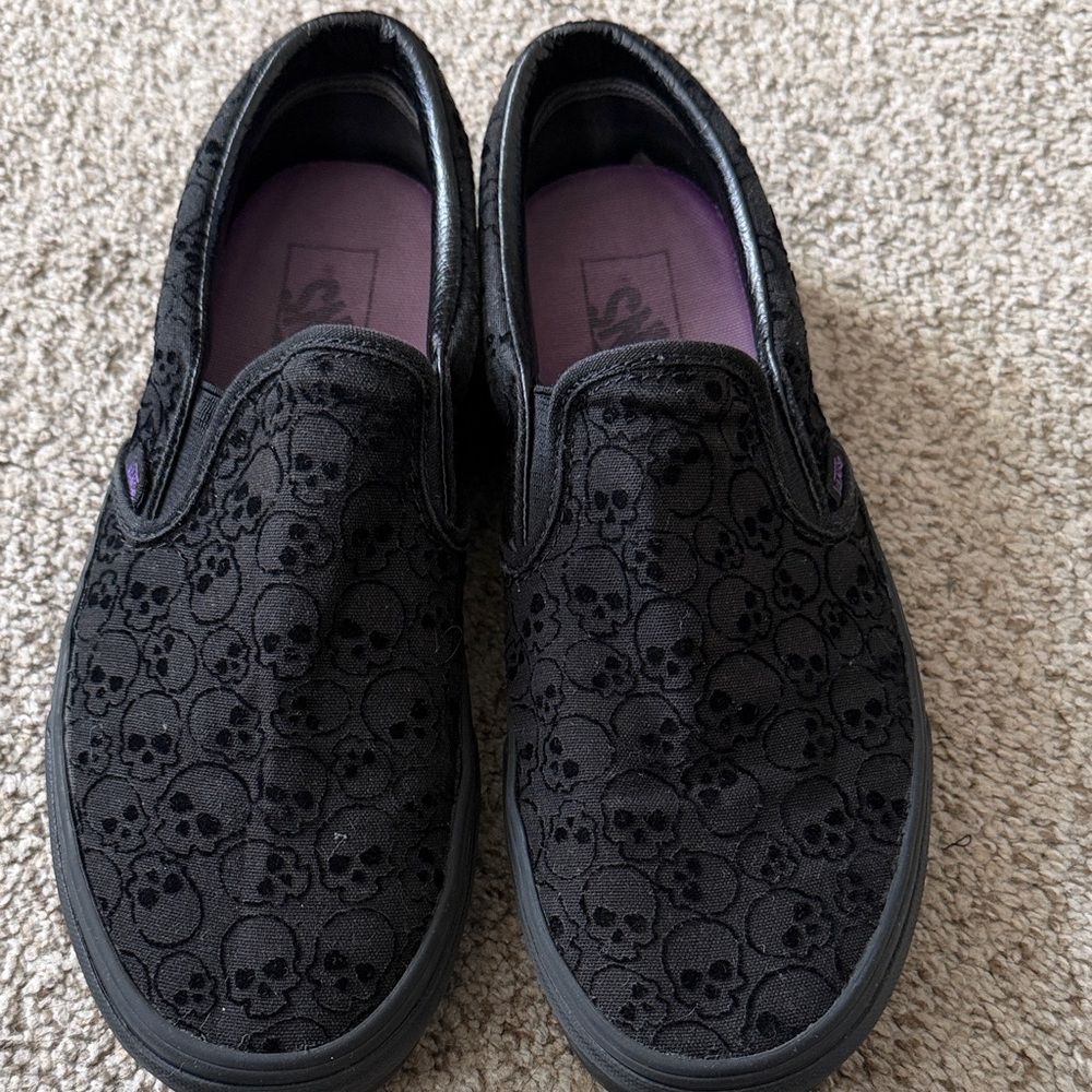 Vans Black Skull Pattern Slip-Ons